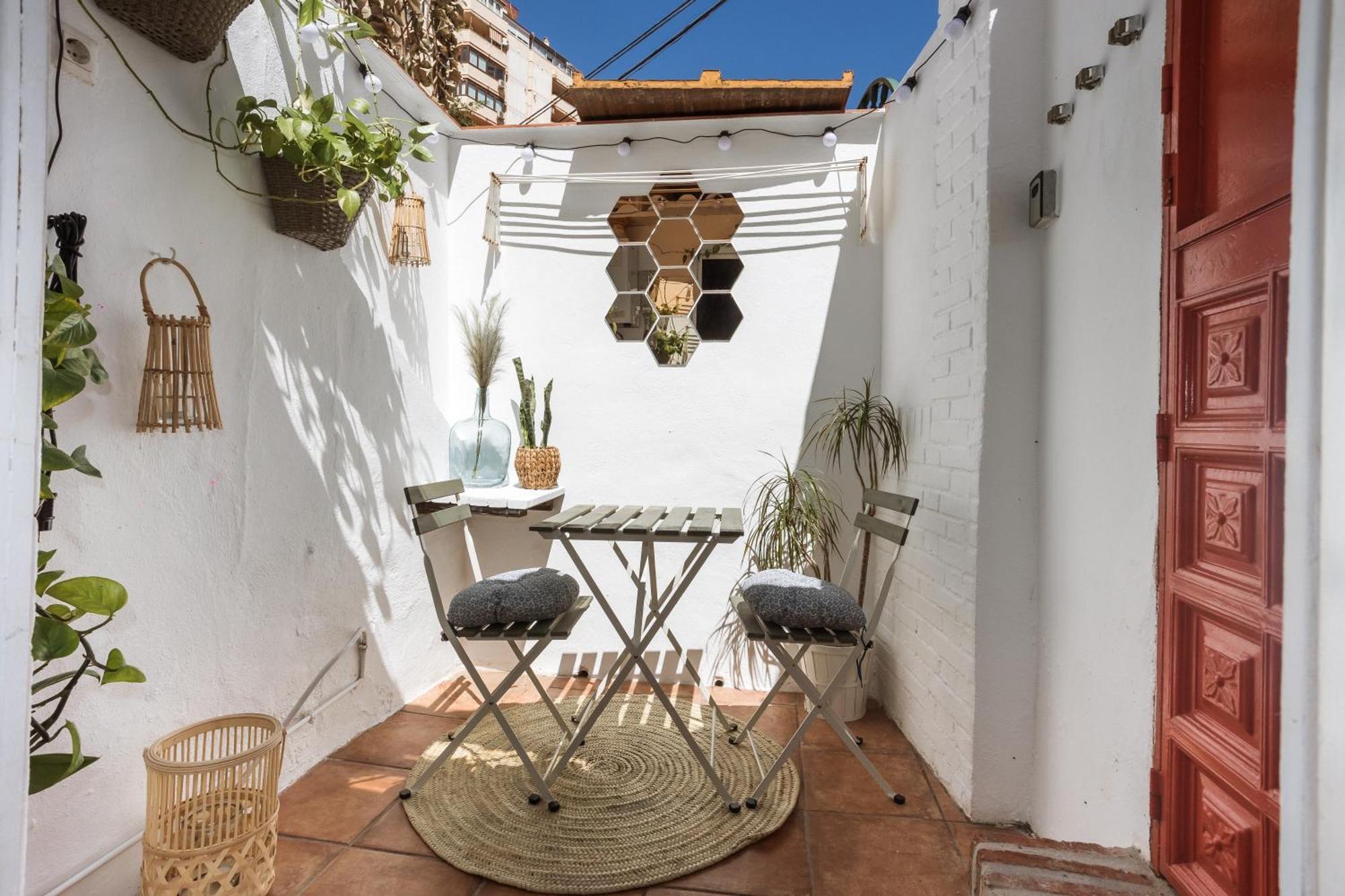 Naim Guest House Malaga Centro Luaran gambar