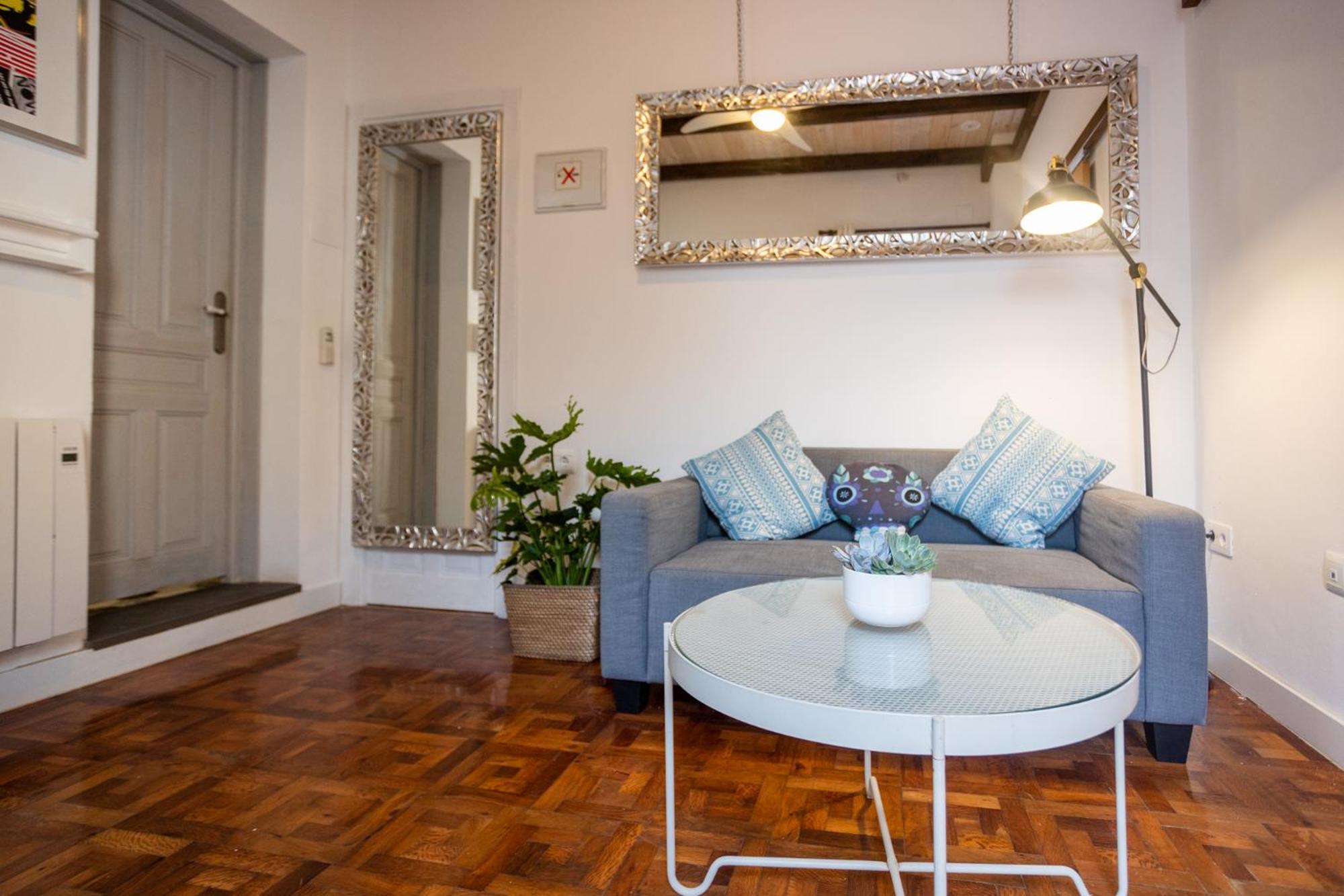 Naim Guest House Malaga Centro Luaran gambar