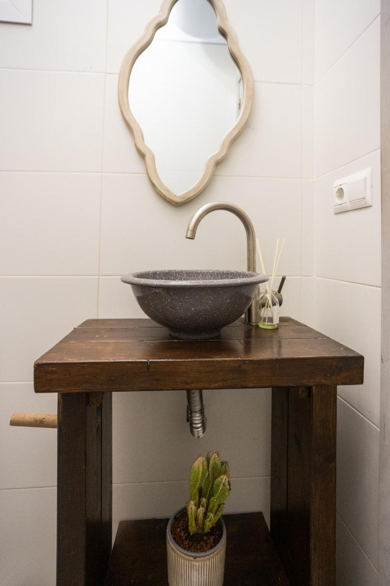 Naim Guest House Malaga Centro Luaran gambar