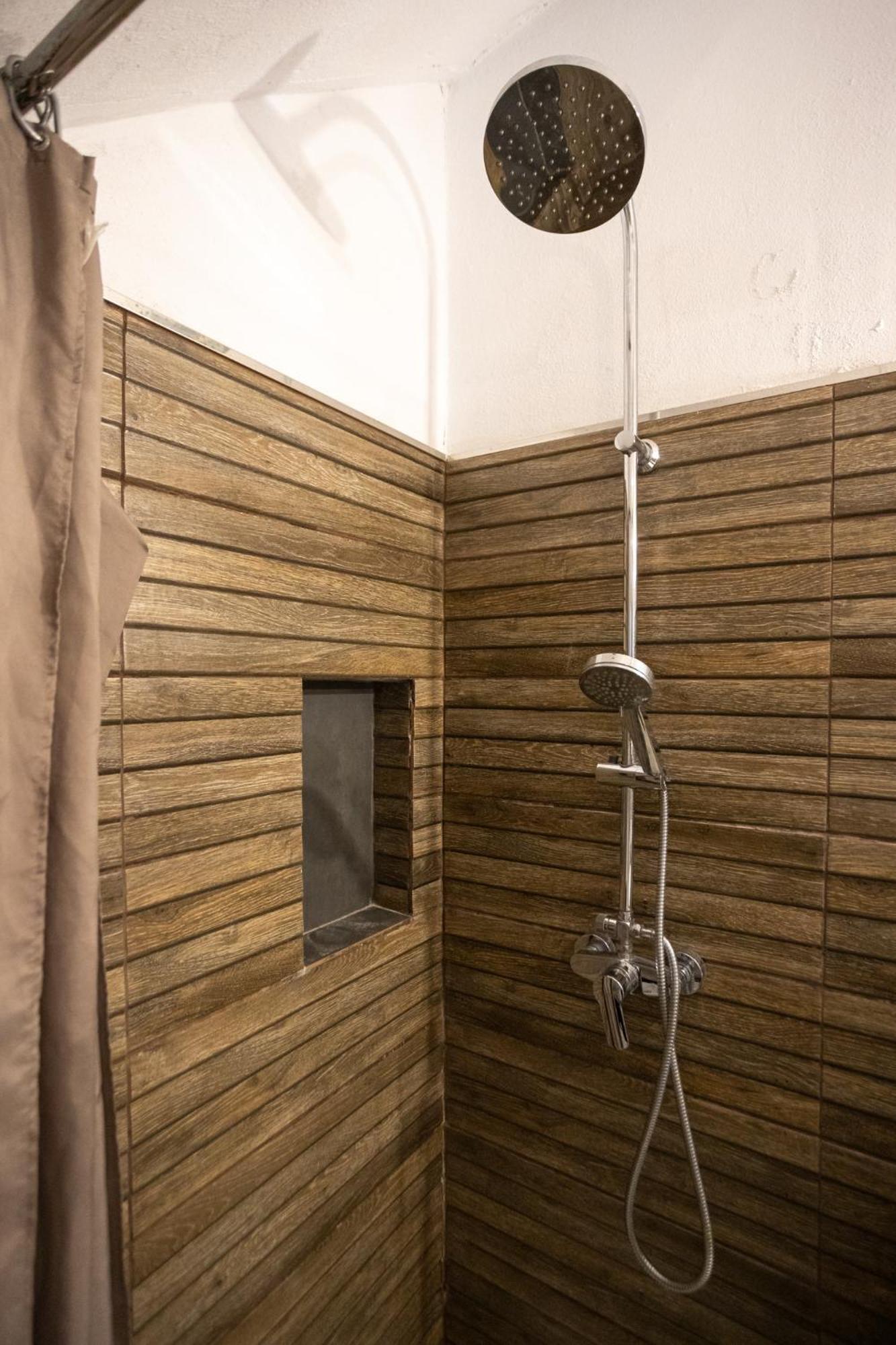 Naim Guest House Malaga Centro Luaran gambar