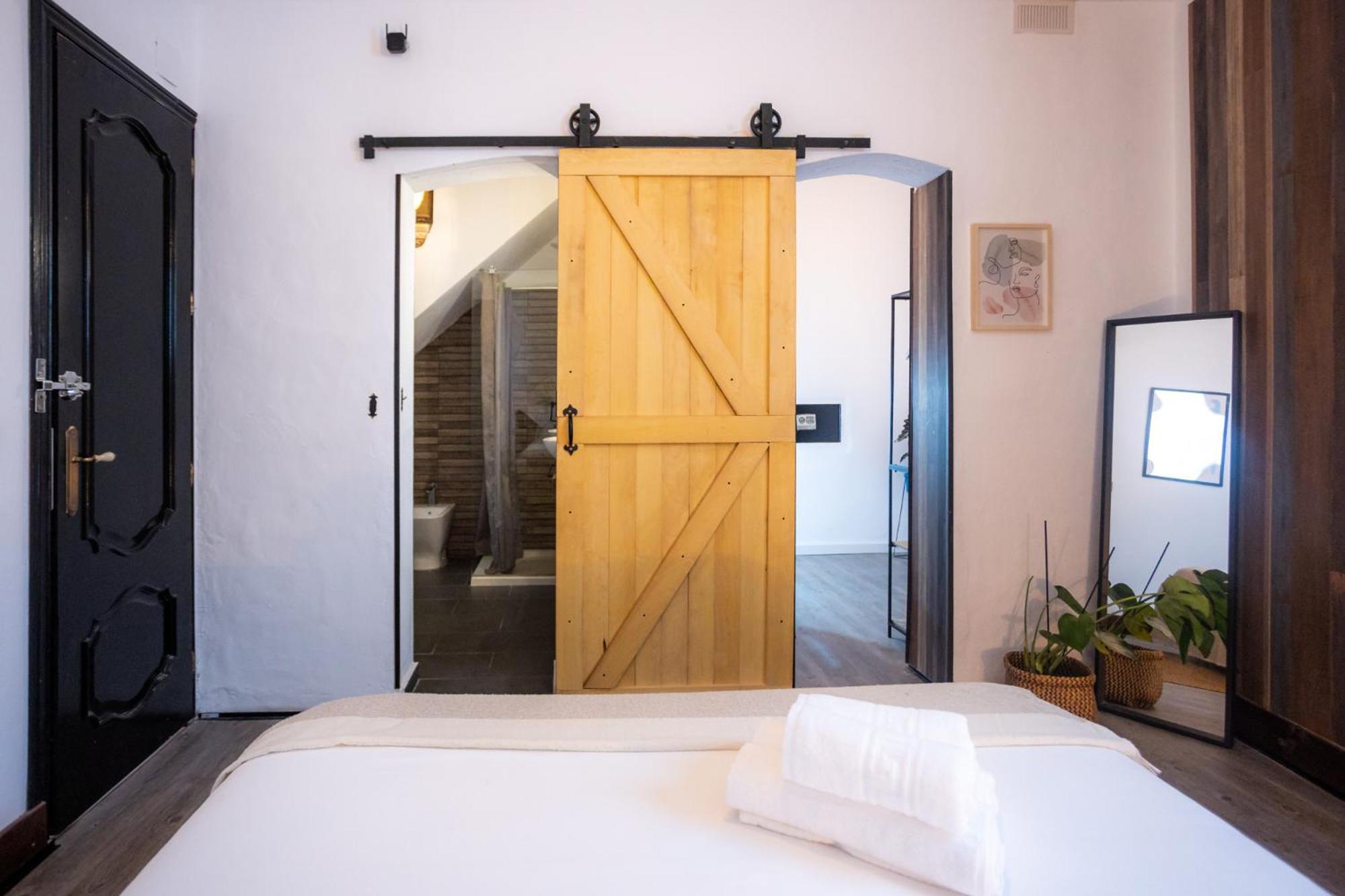 Naim Guest House Malaga Centro Luaran gambar
