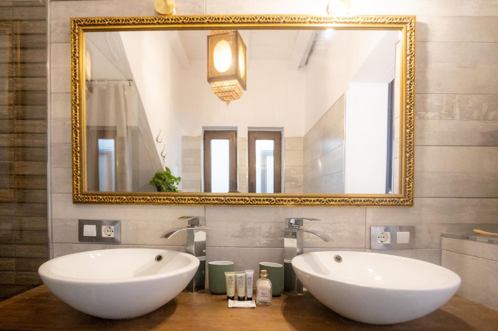 Naim Guest House Malaga Centro Luaran gambar